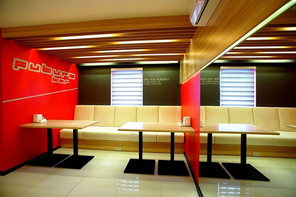 Futuro Hotel Bishkek Bagian luar foto