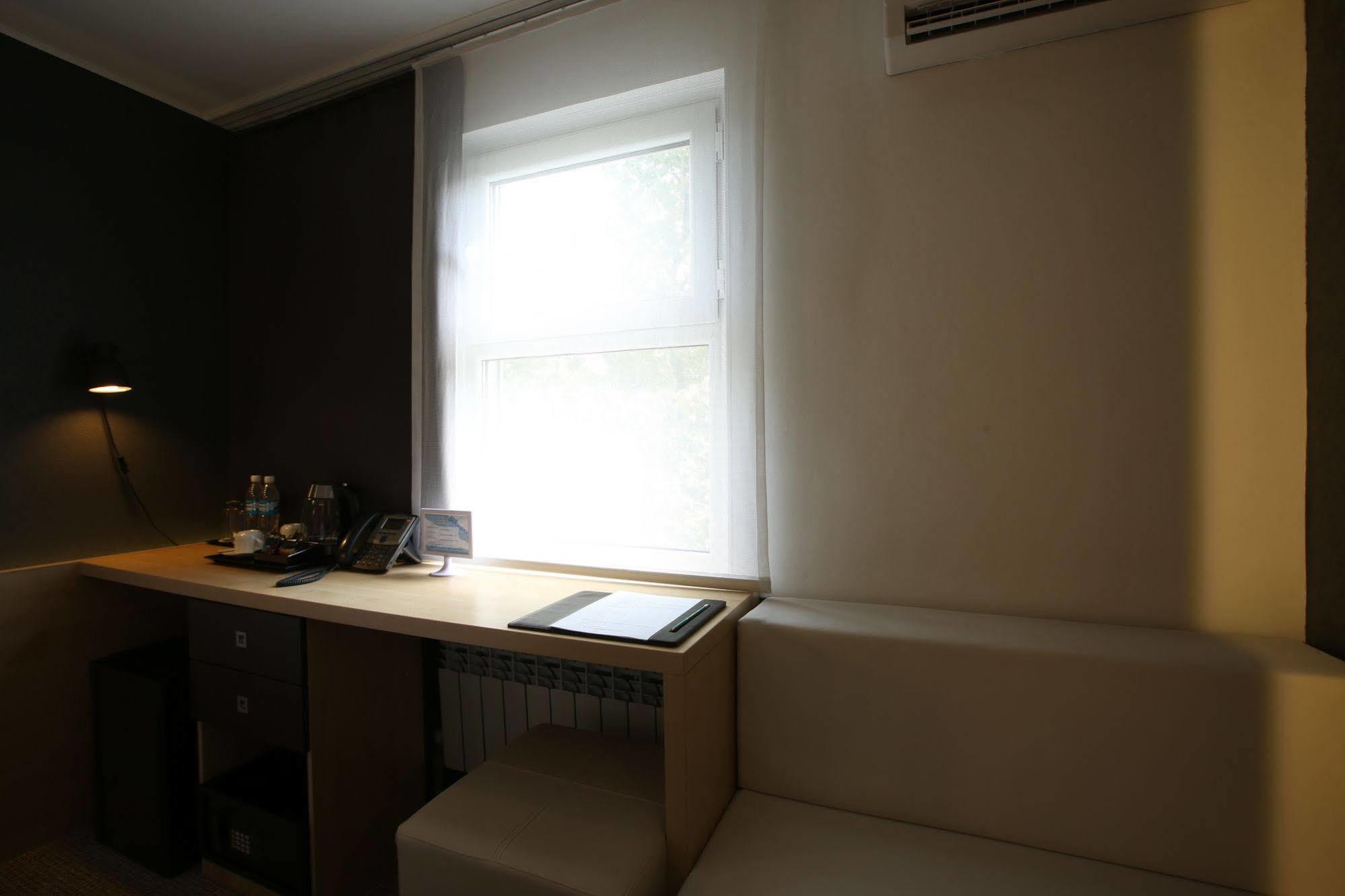 Futuro Hotel Bishkek Bagian luar foto