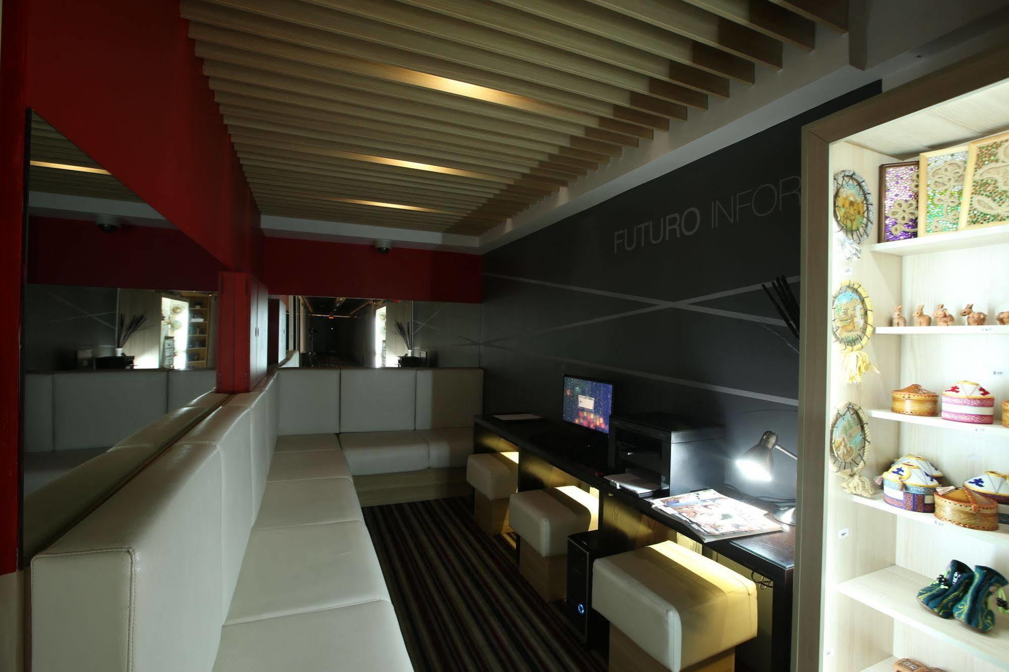 Futuro Hotel Bishkek Bagian luar foto
