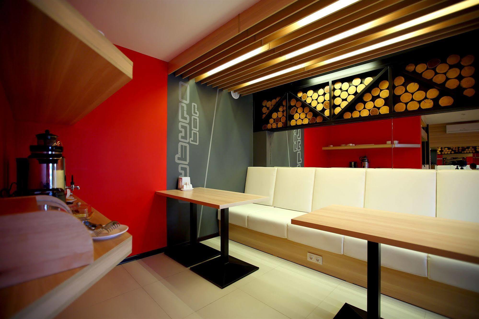 Futuro Hotel Bishkek Bagian luar foto
